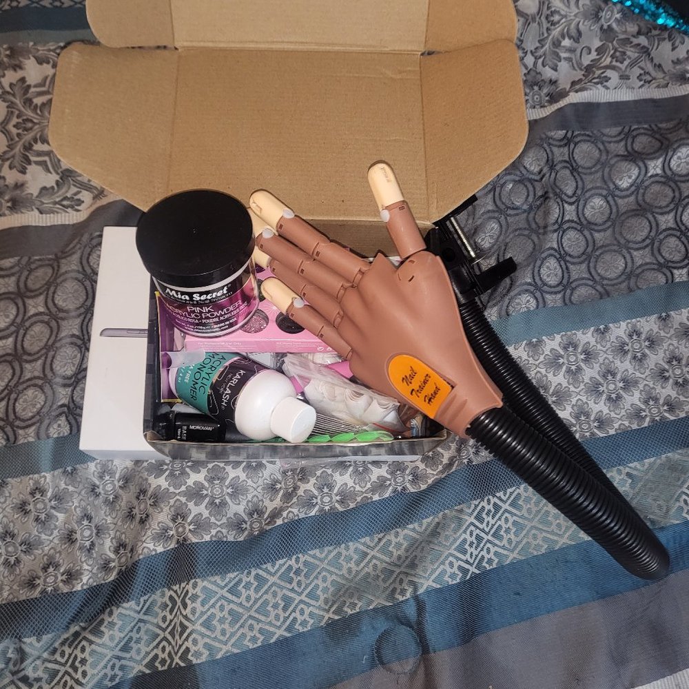 Nail Kit with Hand included